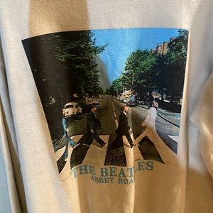 This has been worn a few times. It’s a Large in mens bought at marshals